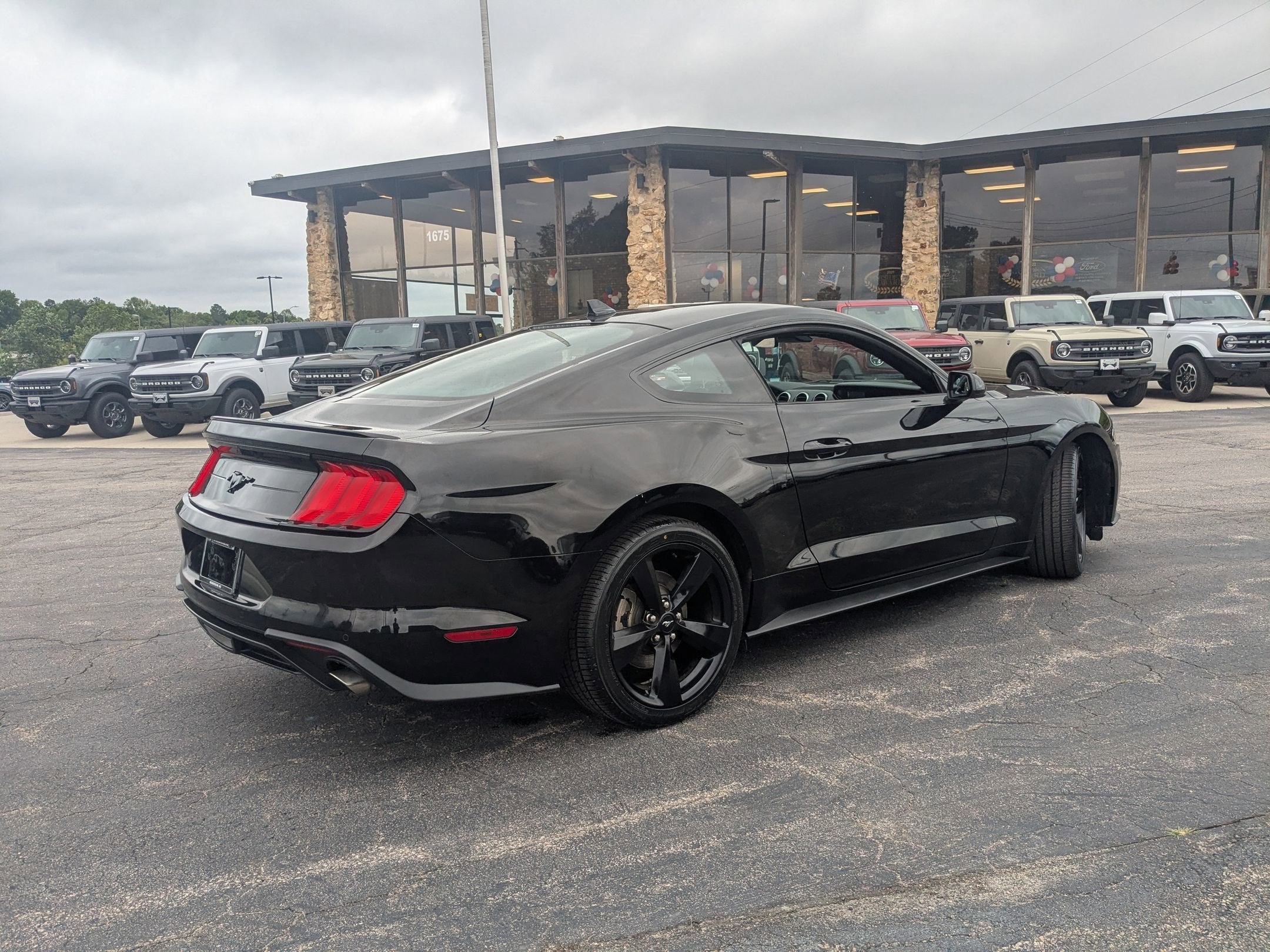 2021 Ford Mustang EcoBoost