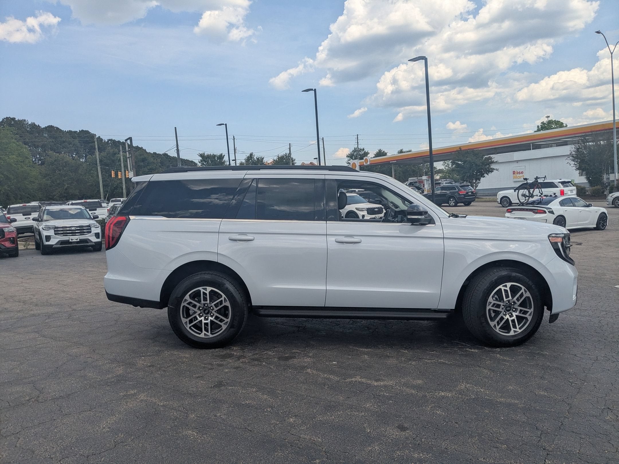 2026 Ford Expedition Active