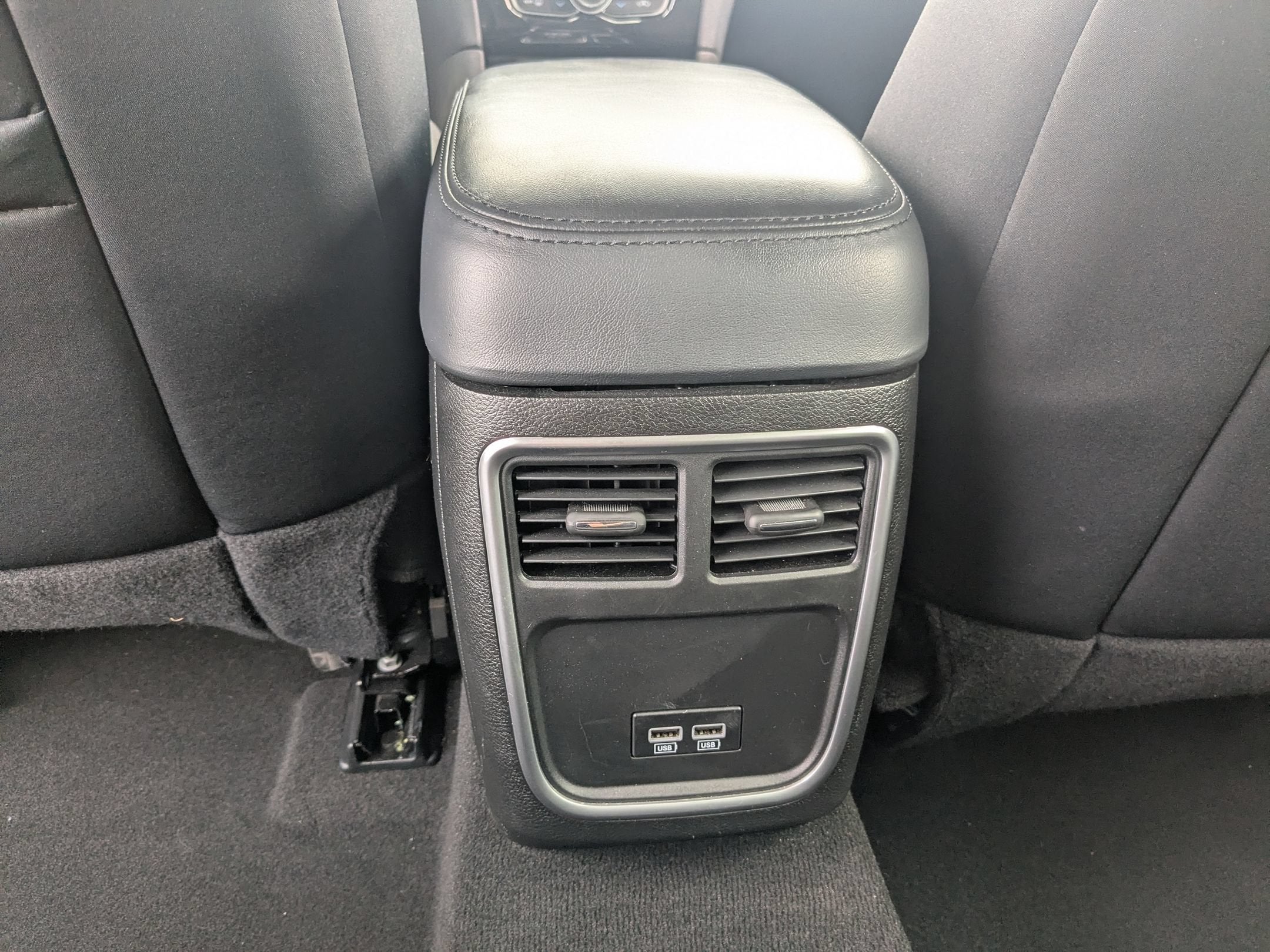 2023 Chrysler 300 Touring