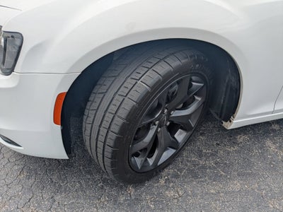 2023 Chrysler 300 Touring