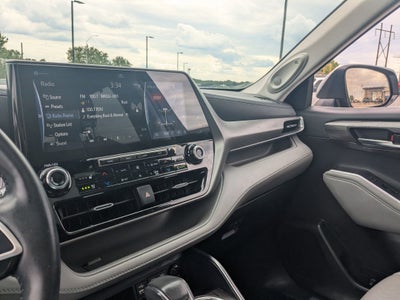 2022 Toyota Highlander Limited