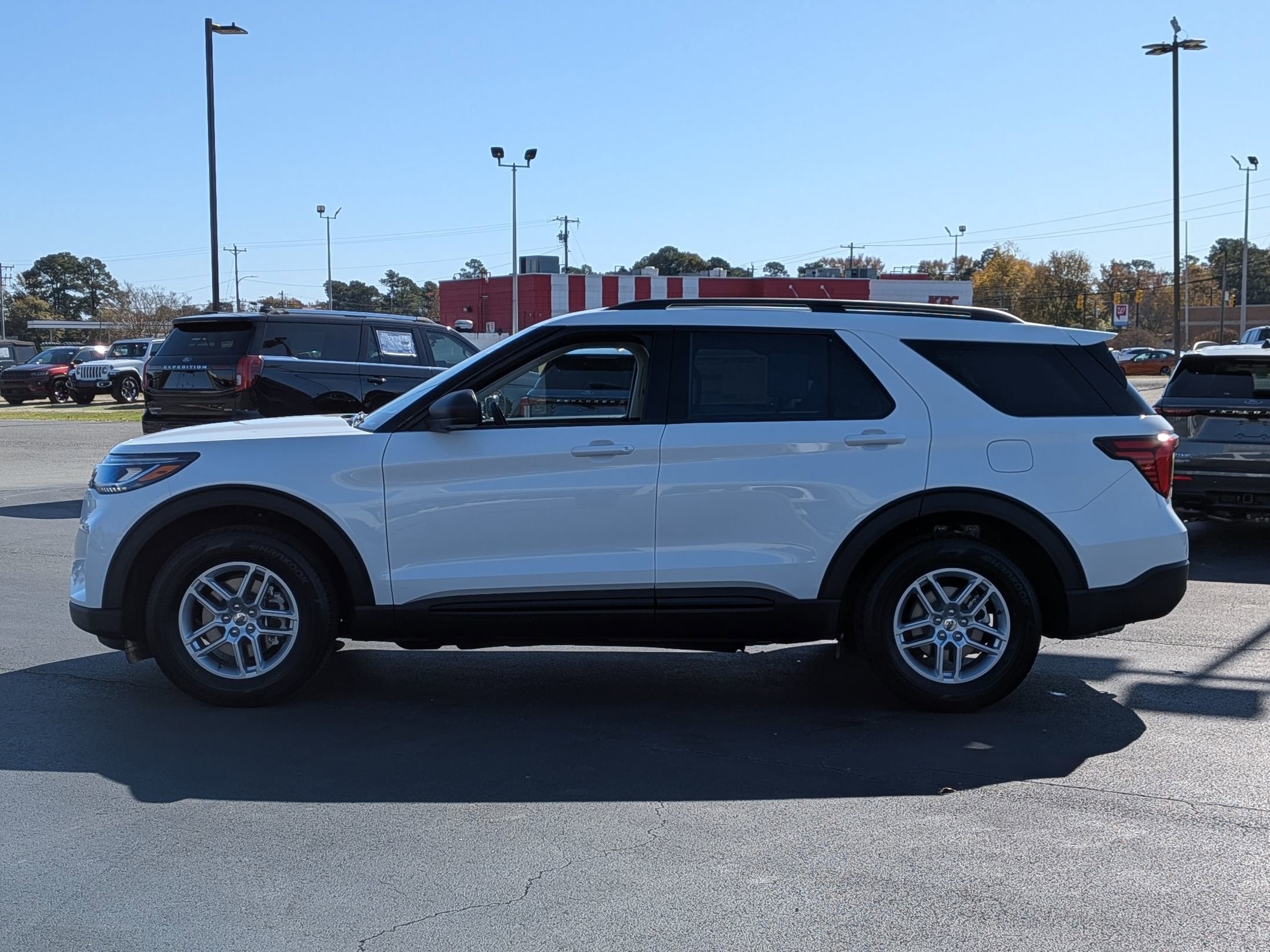 2026 Ford Explorer Active w/100A Pkg