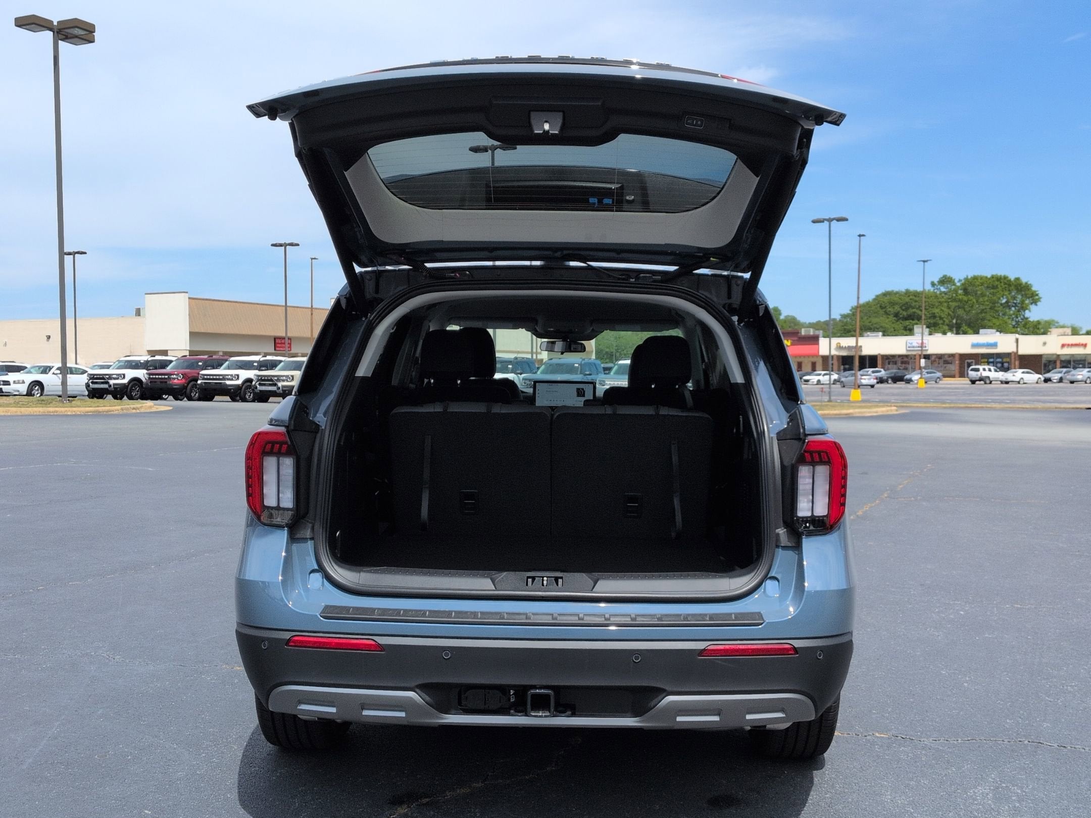 2026 Ford Explorer Active w/200A Pkg