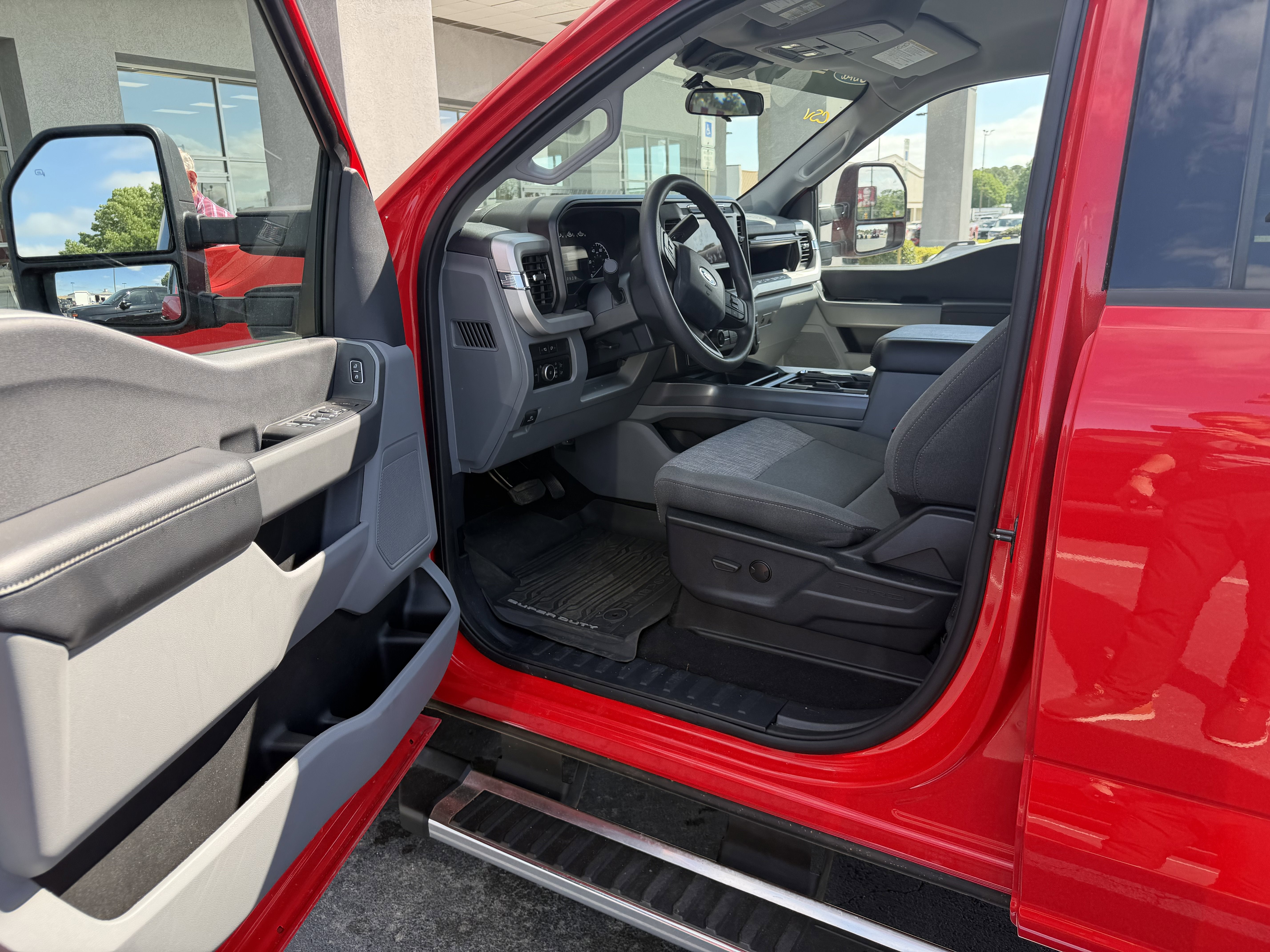 2024 Ford Super Duty F-250 SRW XLT