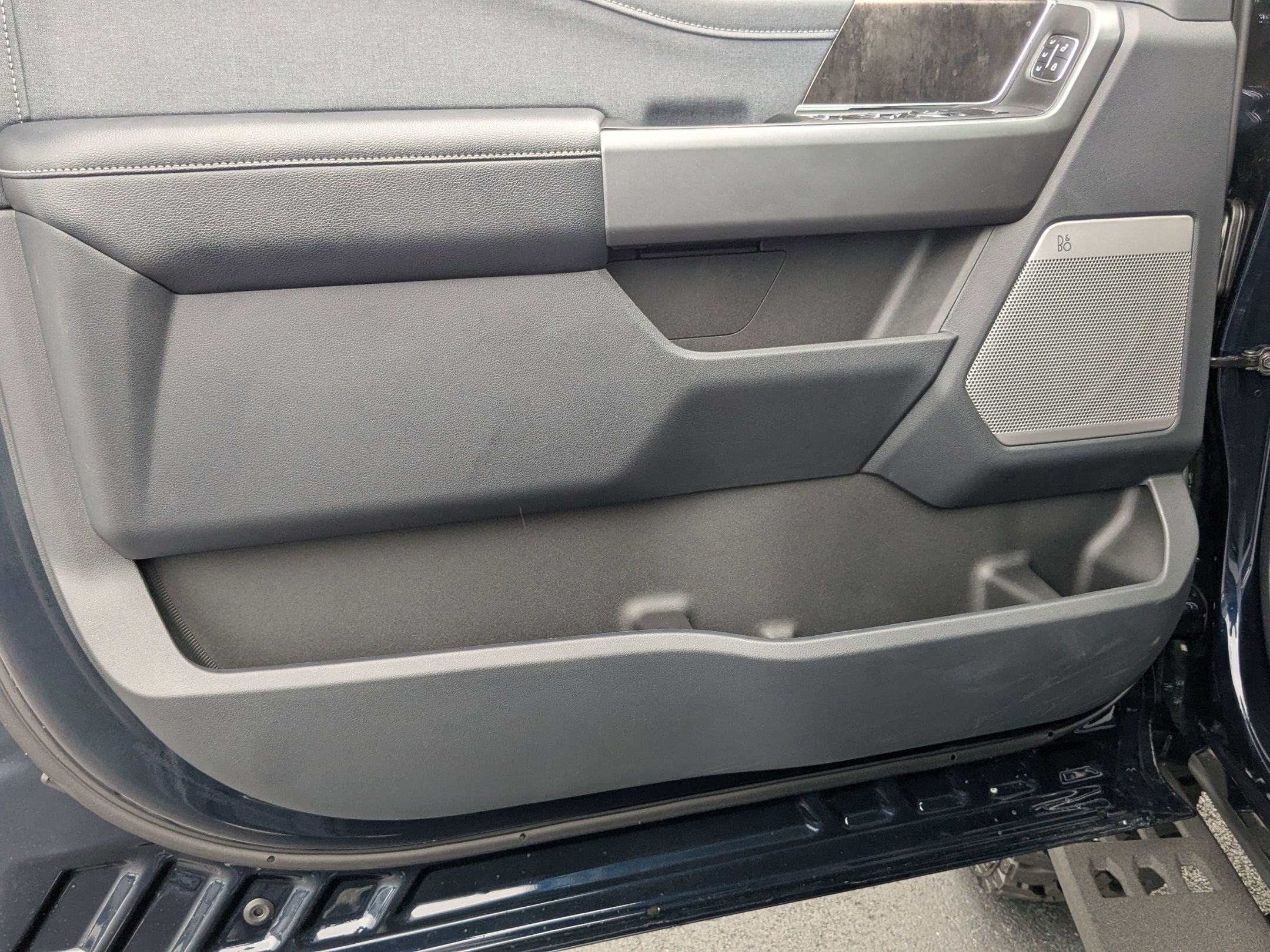 2025 Ford Super Duty F-350 SRW LARIAT