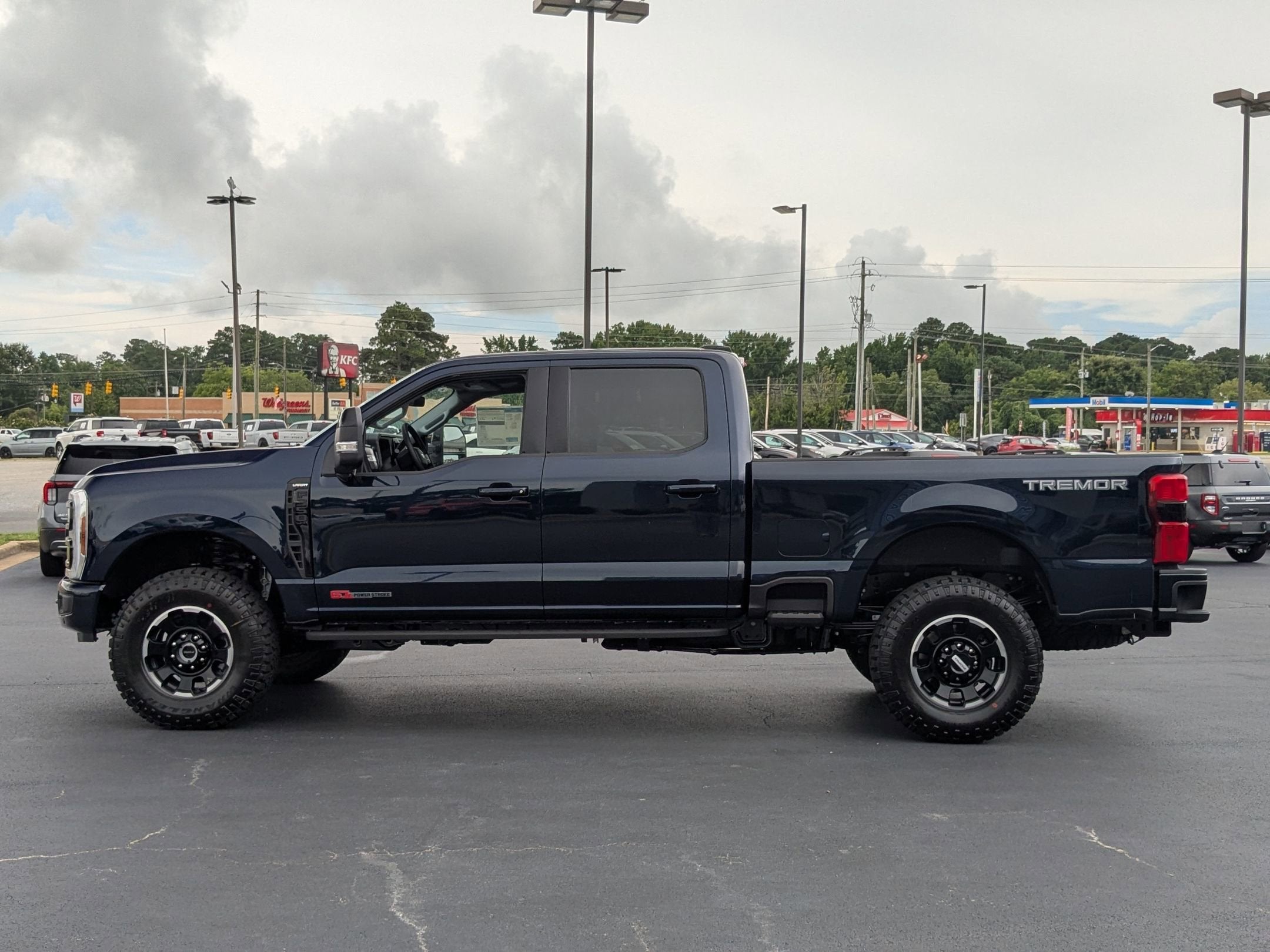 2025 Ford Super Duty F-350 SRW LARIAT