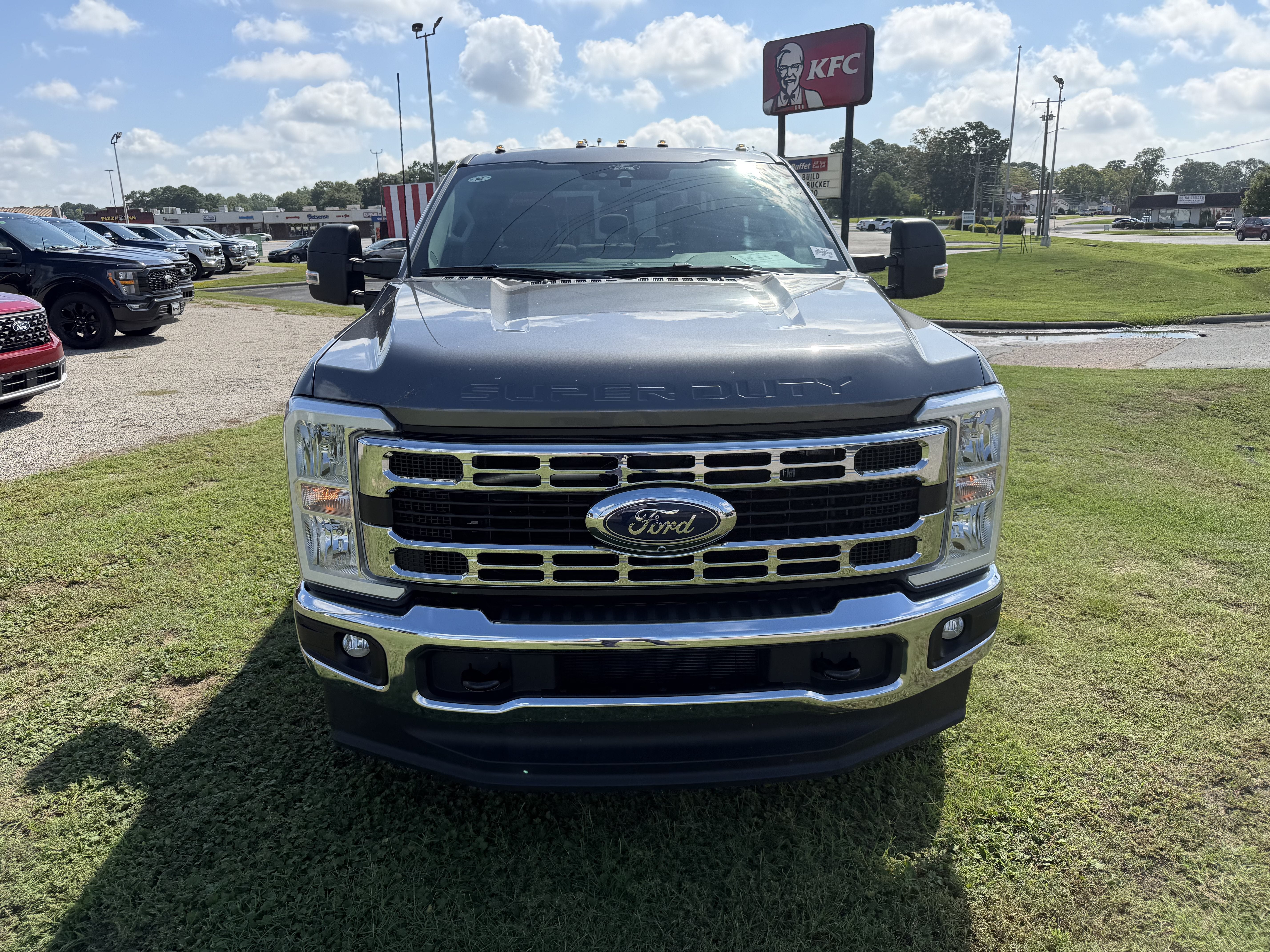 2025 Ford Super Duty F-350 DRW XLT