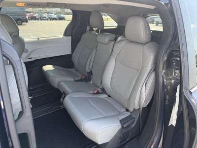 2025 Toyota Sienna XLE